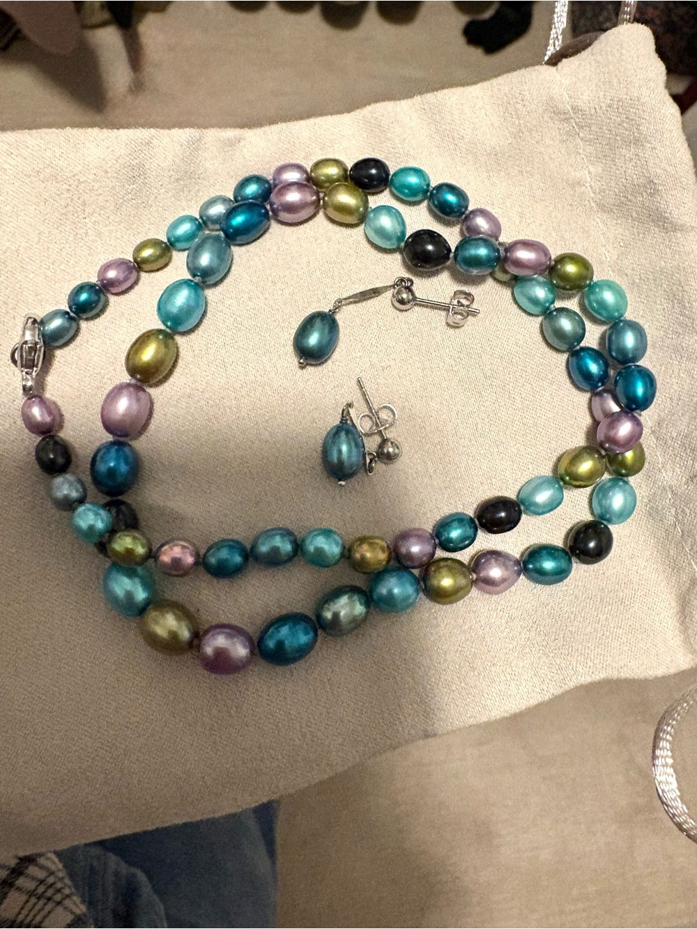Freshwater Pearl Necklace and Stud Earrings Set - Picture 2 of 2